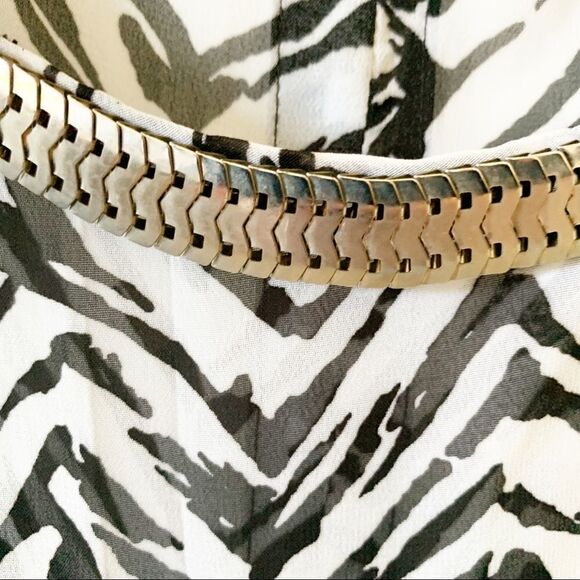 Philosophy Black White Zebra Animal Print Metallic Neck Detail Sleeveles Blouse‎ - Picture 4 of 7